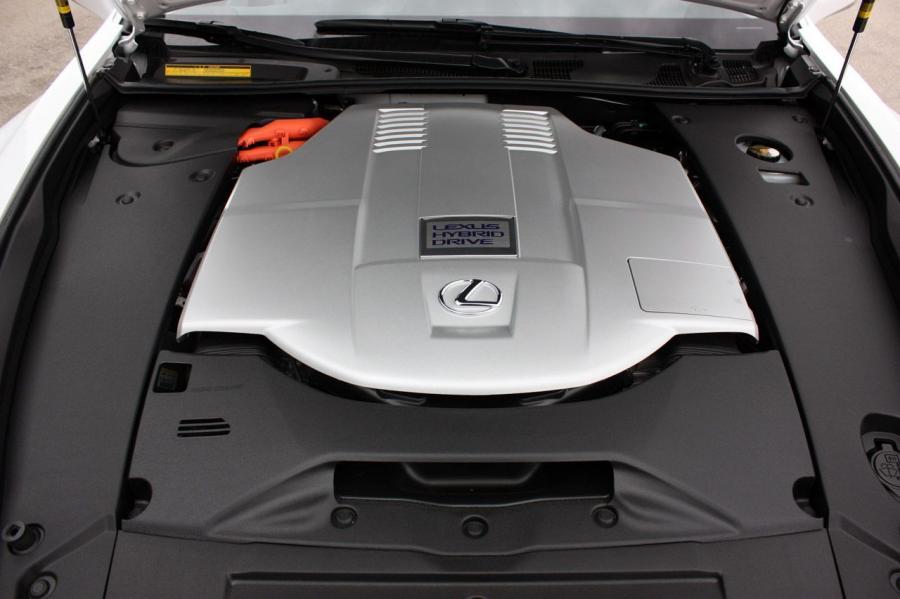  Lexus LS600h L 2013 года  (фото 16 из 45)